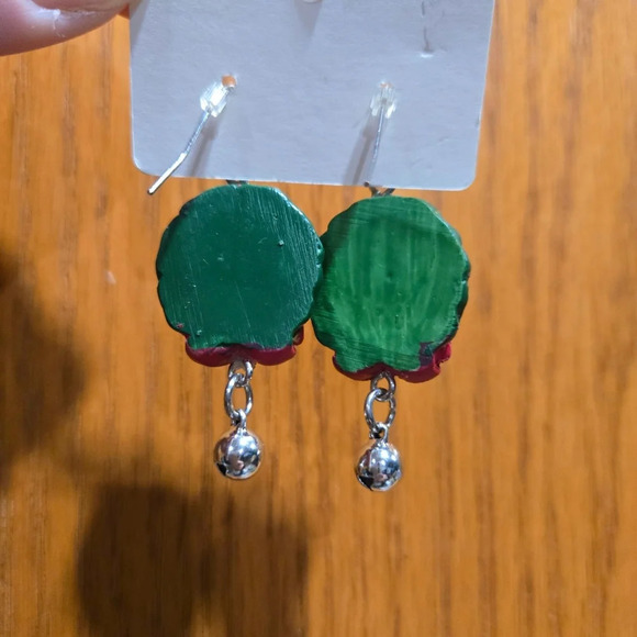 Dog Wreath Santa Hat Christmas Dangle Earrings - Pierced Ears - Golden Retriever - Picture 4 of 4